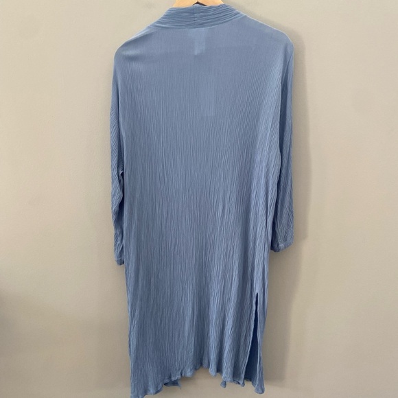 NWT Pink Pineapple Boutique Crinkle 3/4 Sleeve Open Front Blue Kimono - Picture 3 of 3